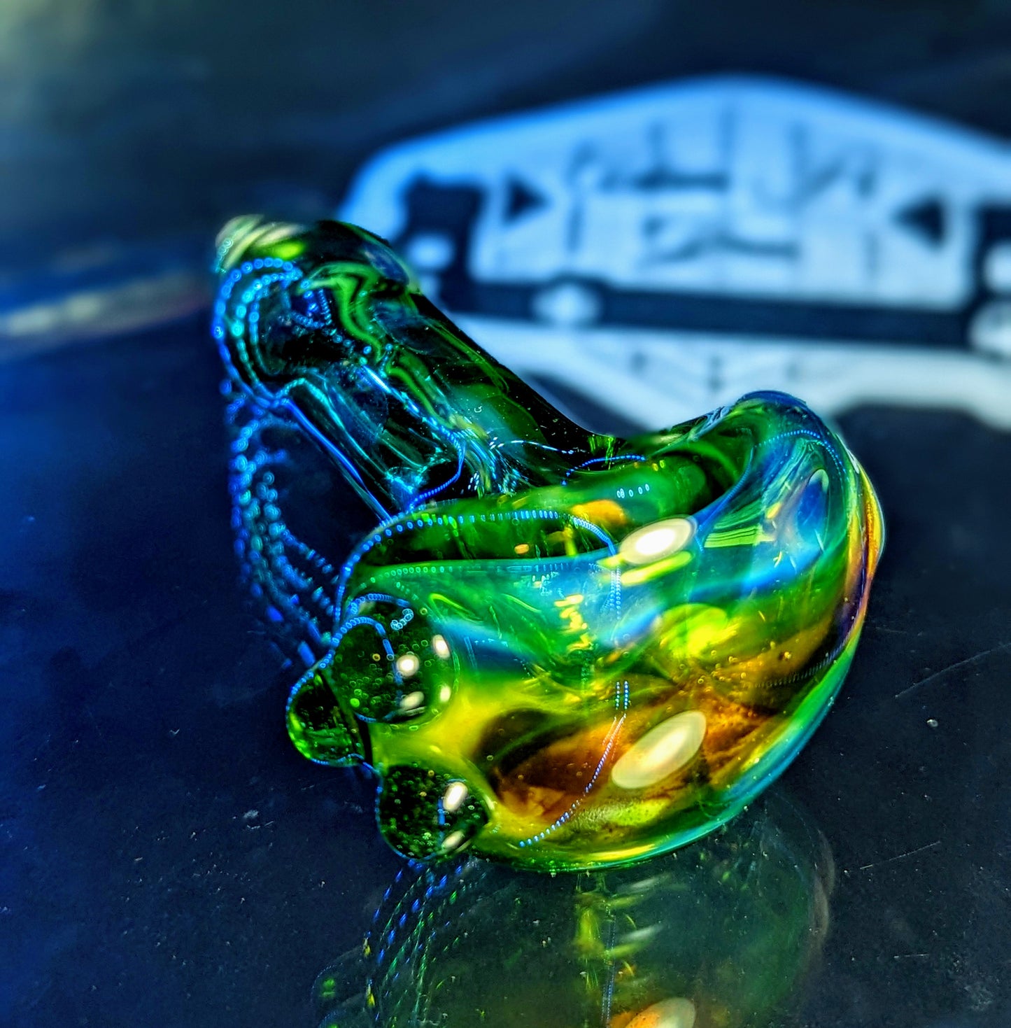 Emerald fume spoon