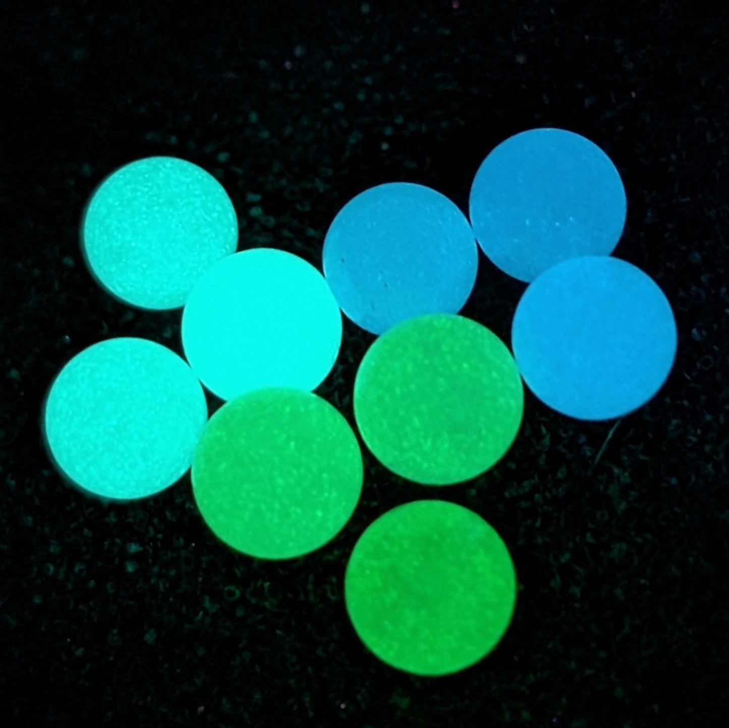 Quartz UV Glow-in-the-dark Pearls